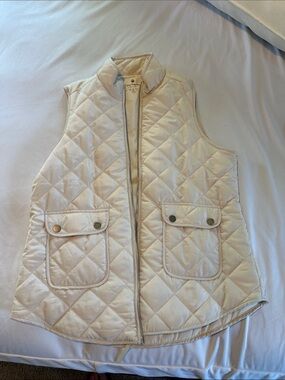 Betsy’s Boutique Cream Quilted Sleeveless Zip Vest